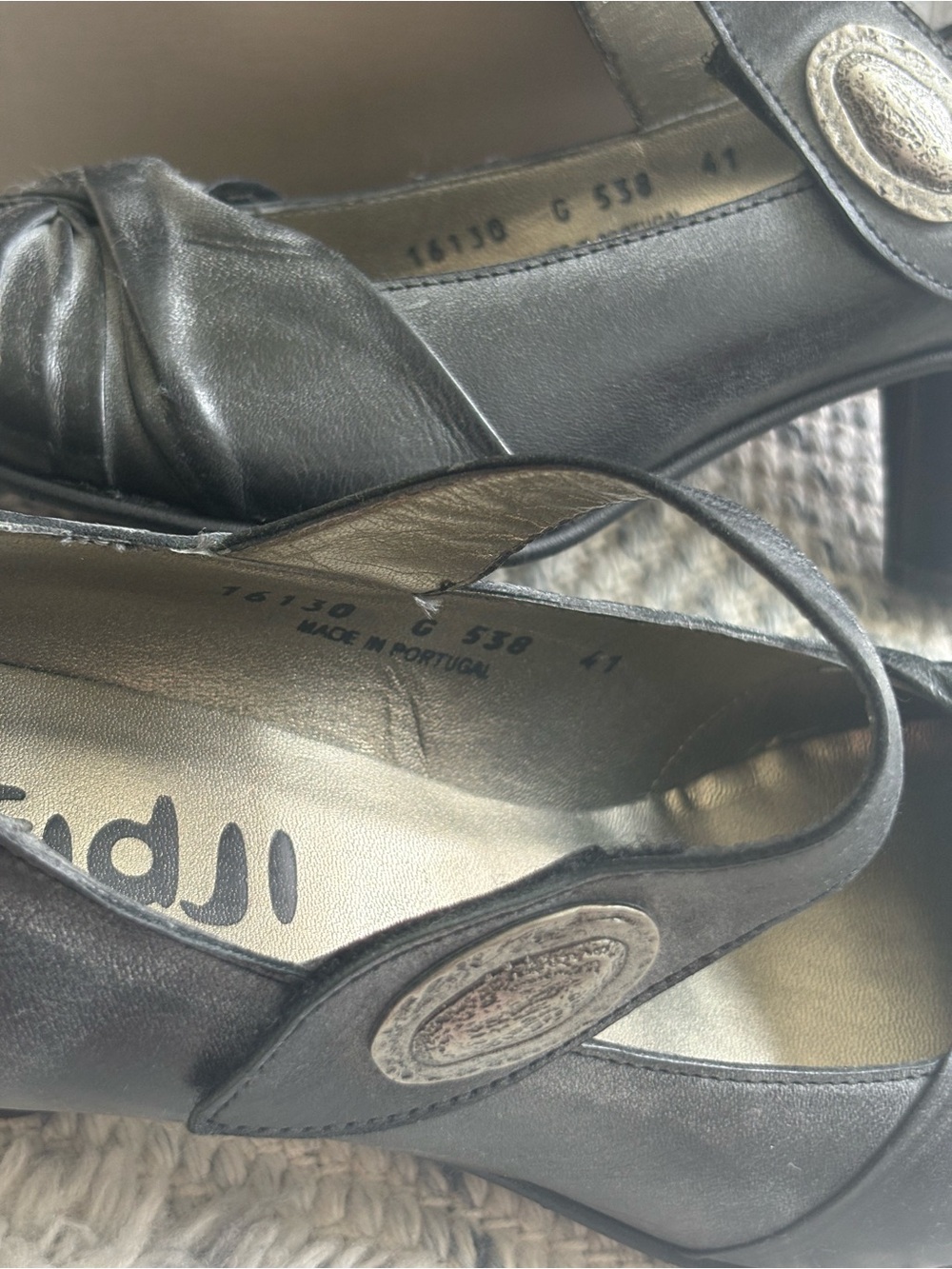 Heels - Picture 6 of 7